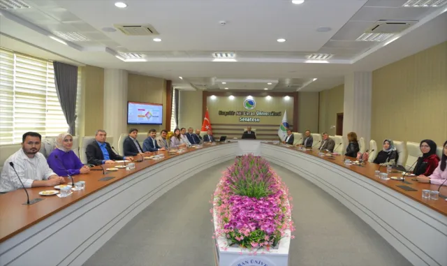 KAEÜ Rektörü Karakaya, üniversitenin kalite yolculuğunu anlattı KAEÜ Rektörü Karakaya, üniversitenin kalite yolculuğunu anlattı