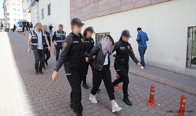 Kayseri’de 500 personelle uyuşturucu operasyonu: 31 kişi yakalandı Kayseri’de 500 personelle uyuşturucu operasyonu: 31 kişi yakalandı