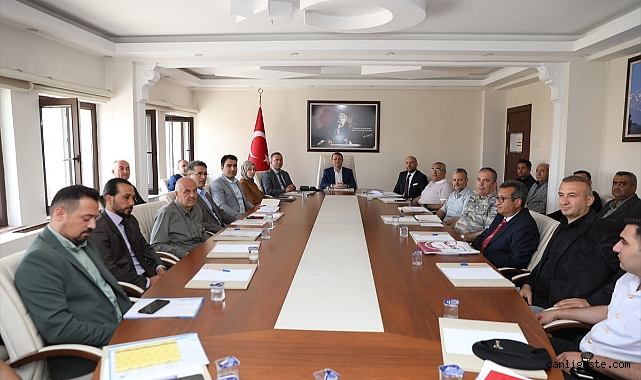 Kayseri Valiliğinin bu toplantısında il enerji yöneticisi görevlendirildi Kayseri Valiliğinin bu toplantısında il enerji yöneticisi görevlendirildi