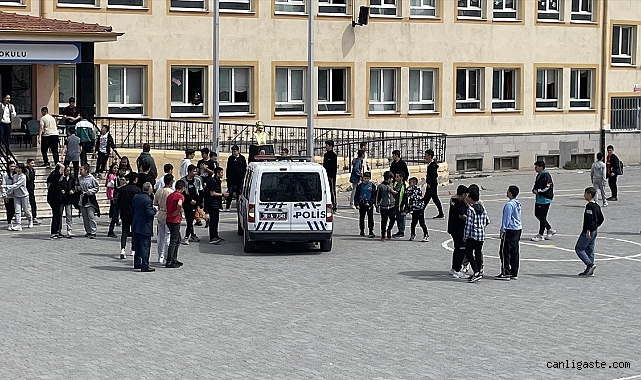 Kayseri’de ortaokul öğrencisi okul arkadaşını kantinde yaraladı Kayseri’de ortaokul öğrencisi okul arkadaşını kantinde yaraladı