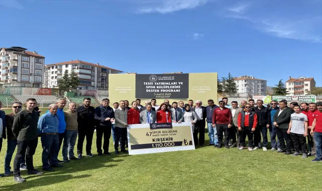 Kırşehir’de amatör spor kulüplerine malzeme desteği Kırşehir’de amatör spor kulüplerine malzeme desteği