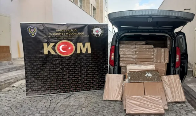 Niğde’de 375 bin dolu makaron ele geçirildi Niğde’de 375 bin dolu makaron ele geçirildi
