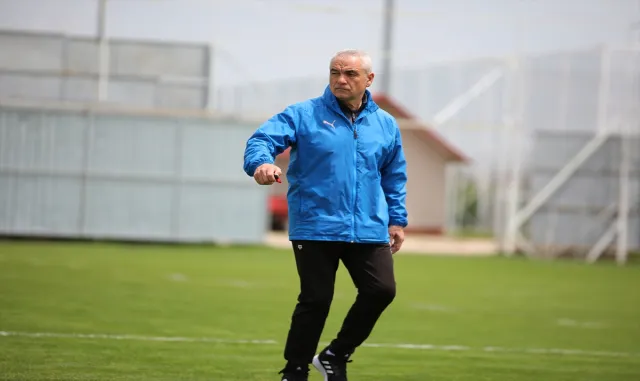 Sivasspor, Galatasaray maçından puanlarla dönmeyi hedefliyor Sivasspor, Galatasaray maçından puanlarla dönmeyi hedefliyor