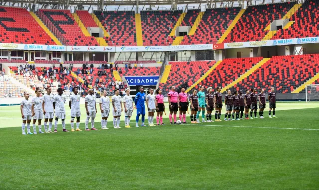 Turkcell Kadın Futbol Süper Ligi çeyrek final Turkcell Kadın Futbol Süper Ligi çeyrek final