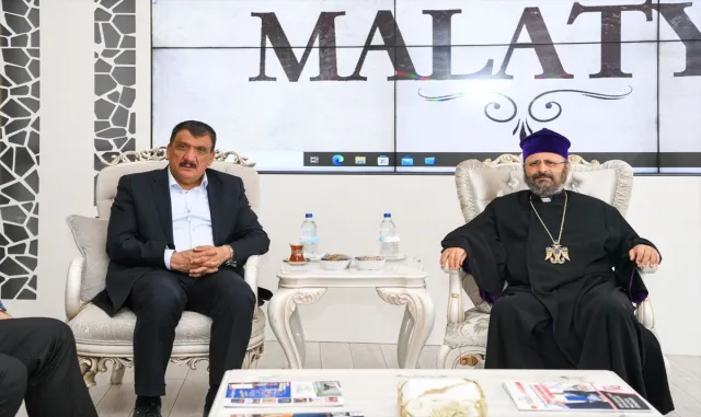 Türkiye Ermenileri Patriği Kadasetli Sahak II, depremden etkilenen Malatya’da Türkiye Ermenileri Patriği Kadasetli Sahak II, depremden etkilenen Malatya’da