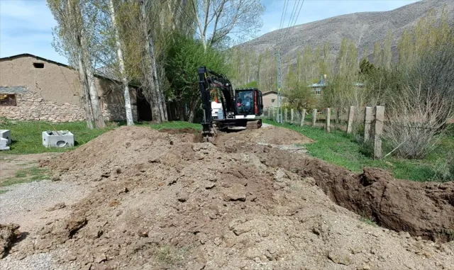 Ulaş’ta altyapı çalışmaları devam ediyor Ulaş’ta altyapı çalışmaları devam ediyor
