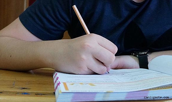 YKS’ye hazırlanacak meslek liselilere MEB’den destek programı YKS’ye hazırlanacak meslek liselilere MEB’den destek programı