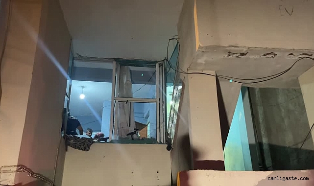 Adana Cinayet! Silahlı ve bıçaklı kavgada 1 kişi öldü Adana Cinayet! Silahlı ve bıçaklı kavgada 1 kişi öldü