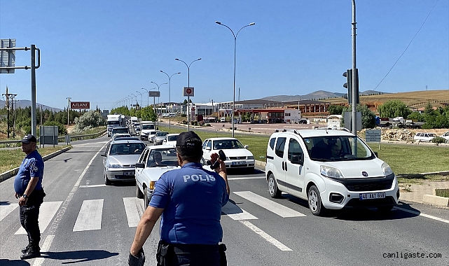Ankara-Kayseri yolunda trafik denetimi! Ankara-Kayseri yolunda trafik denetimi!