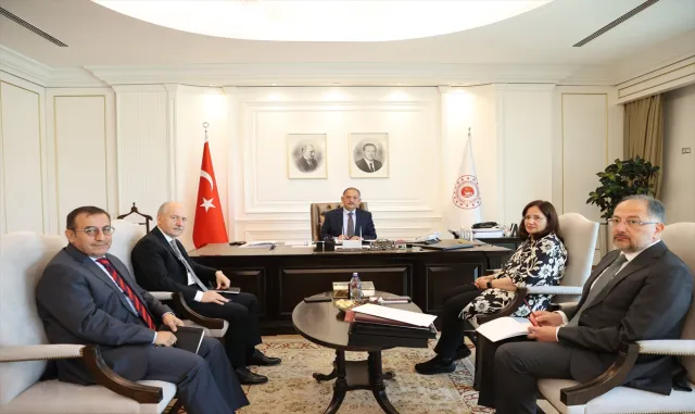 Bakan Özhaseki’den "kentsel dönüşüm" mesajı: Bakan Özhaseki’den "kentsel dönüşüm" mesajı: