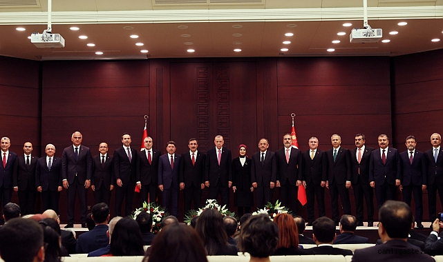 Cumhurbaşkanı Erdoğan yeni Cumhurbaşkanlığı Kabinesi’ni açıkladı Cumhurbaşkanı Erdoğan yeni Cumhurbaşkanlığı Kabinesi’ni açıkladı