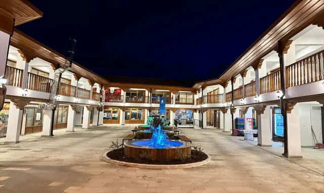 Güdül’de Yeni Çarşı’daki dükkanların restorasyonu tamamlandı Güdül’de Yeni Çarşı’daki dükkanların restorasyonu tamamlandı