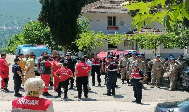 GÜNCELLEME - Balıkesir’de kaybolan ekonomist Korhan Berzeg’i arama çalışmaları sürüyor GÜNCELLEME - Balıkesir’de kaybolan ekonomist Korhan Berzeg’i arama çalışmaları sürüyor