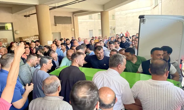 GÜNCELLEME - Erenler Belediye Başkanı Fevzi Kılıç, kalp krizi sonucu hayatını kaybetti GÜNCELLEME - Erenler Belediye Başkanı Fevzi Kılıç, kalp krizi sonucu hayatını kaybetti