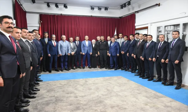 İçişleri Bakanı Yerlikaya, Malatya’da ziyaretlerde bulundu İçişleri Bakanı Yerlikaya, Malatya’da ziyaretlerde bulundu