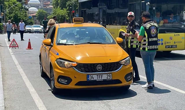 İstanbul’da taksicilere yönelik denetim yapıldı İstanbul’da taksicilere yönelik denetim yapıldı