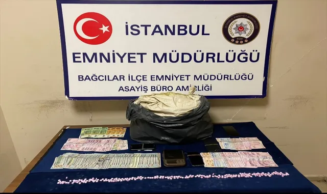 İstanbul’daki uyuşturucu operasyonunda 4 şüpheli yakalandı İstanbul’daki uyuşturucu operasyonunda 4 şüpheli yakalandı