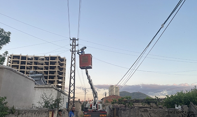 Kayseri’de 11 yaşındaki çocuk elektrik akımına kapıldı Kayseri’de 11 yaşındaki çocuk elektrik akımına kapıldı