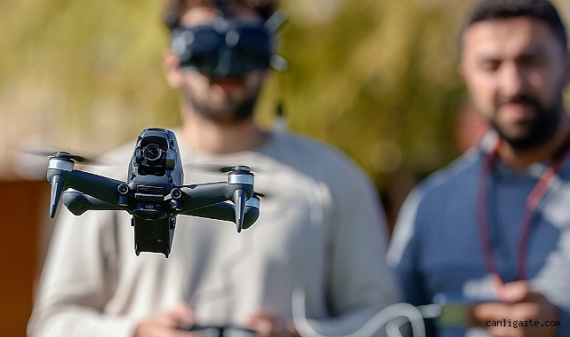 Kayseri’de 8. sınıf öğrencilerine Belediyeden drone eğitimi Kayseri’de 8. sınıf öğrencilerine Belediyeden drone eğitimi