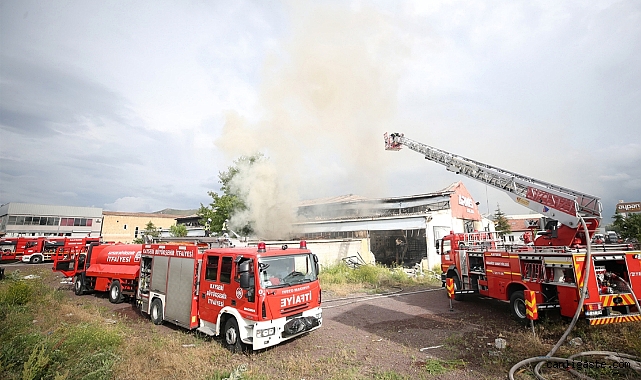 Kayseri’de sünger fabrikasında yangın Kayseri’de sünger fabrikasında yangın