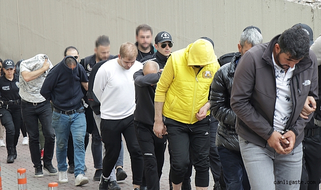 Kayseri’de uyuşturucu operasyonu: 13 gözaltı Kayseri’de uyuşturucu operasyonu: 13 gözaltı