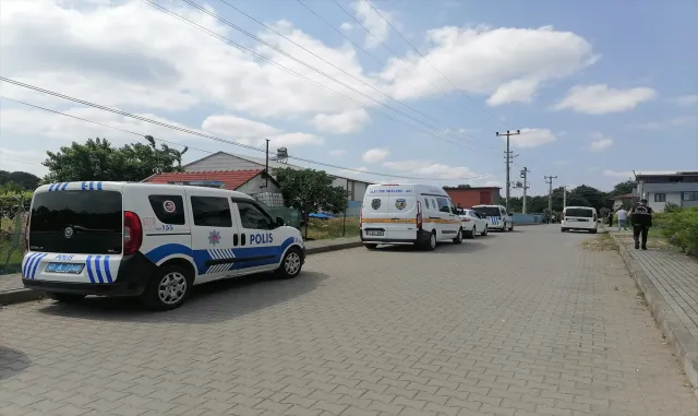 Kocaeli’de çıkan silahlı kavgada 3 kişi yaralandı Kocaeli’de çıkan silahlı kavgada 3 kişi yaralandı