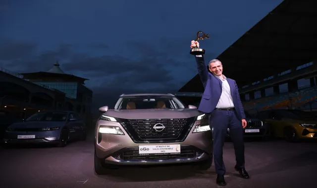 Nissan X-Trail "Türkiye’de Yılın Otomobili" seçildi Nissan X-Trail "Türkiye’de Yılın Otomobili" seçildi