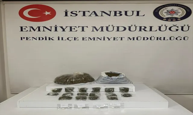 Pendik’te aracında uyuşturucu bulunan zanlı tutuklandı Pendik’te aracında uyuşturucu bulunan zanlı tutuklandı