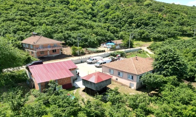 Sakarya’da kaybolan 70 yaşındaki kadın aranıyor Sakarya’da kaybolan 70 yaşındaki kadın aranıyor