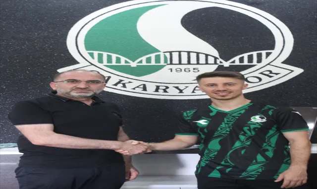 Sakaryaspor, orta saha oyuncusu Muhammed Akarslan’ı transfer etti Sakaryaspor, orta saha oyuncusu Muhammed Akarslan’ı transfer etti