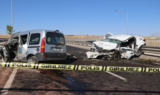 Şanlıurfa’daki trafik kazasında yaralanan aynı aileden 3 kişi öldü Şanlıurfa’daki trafik kazasında yaralanan aynı aileden 3 kişi öldü