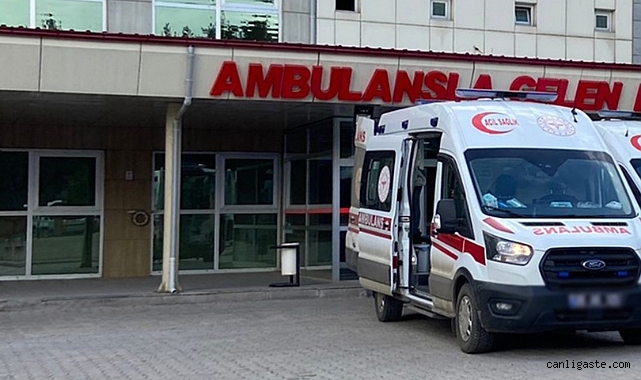 Seyir halindeki çekiciye ateş ettiler: Sürücü yaralandı Seyir halindeki çekiciye ateş ettiler: Sürücü yaralandı