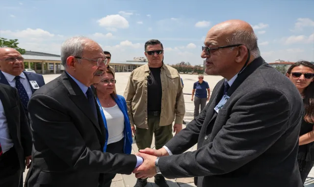 Ünlü keman virtüözü Suna Kan son yolculuğuna uğurlandı Ünlü keman virtüözü Suna Kan son yolculuğuna uğurlandı