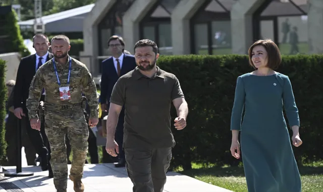 Zelenskiy, AST Zirvesi için geldiği Moldova’da konuştu: Zelenskiy, AST Zirvesi için geldiği Moldova’da konuştu: