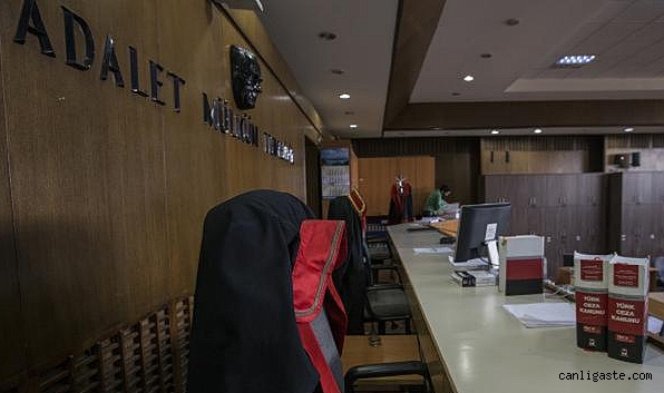 Zimmet suçundan yeniden yargılanan sanığa 36 yıl hapis ve 71,5 milyon lira para cezası Zimmet suçundan yeniden yargılanan sanığa 36 yıl hapis ve 71,5 milyon lira para cezası