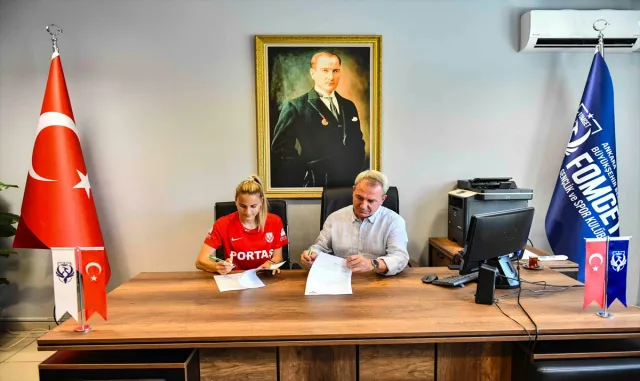 ABB FOMGET, Karadağlı futbolcu Sladjana Bulatovic’i transfer etti ABB FOMGET, Karadağlı futbolcu Sladjana Bulatovic’i transfer etti