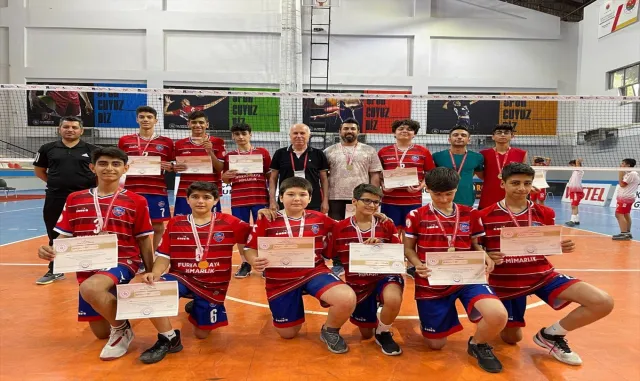 ANALİG Voleybol çeyrek final müsabakaları Şırnak’ta sona erdi ANALİG Voleybol çeyrek final müsabakaları Şırnak’ta sona erdi