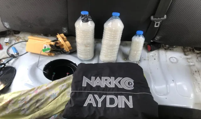 Aydın’da otomobilinin yakıt deposunda uyuşturucu ele geçirilen sürücü tutuklandı Aydın’da otomobilinin yakıt deposunda uyuşturucu ele geçirilen sürücü tutuklandı