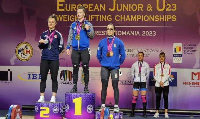 Aysel Özkan, 23 Yaş Altı Avrupa Halter Şampiyonası’nda 2 Gümüş madalya kazandı Aysel Özkan, 23 Yaş Altı Avrupa Halter Şampiyonası’nda 2 Gümüş madalya kazandı