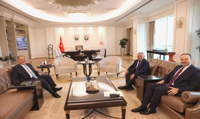 Başkan Büyükkılıç’tan Bakan Özhaseki’ye ziyaret Başkan Büyükkılıç’tan Bakan Özhaseki’ye ziyaret