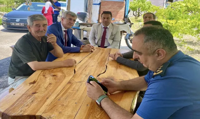 Beypazarı Belediye Başkanı Tuncer Kaplan şehit Serkan Çağlayan’ın babasını ziyaret etti Beypazarı Belediye Başkanı Tuncer Kaplan şehit Serkan Çağlayan’ın babasını ziyaret etti