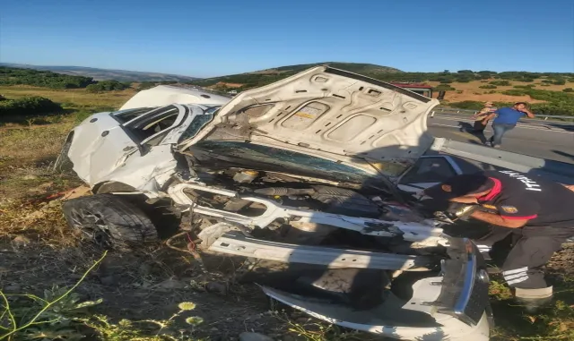 Bingöl’de bariyere çarpan otomobildeki 1 kişi öldü, 2 kişi yaralandı Bingöl’de bariyere çarpan otomobildeki 1 kişi öldü, 2 kişi yaralandı