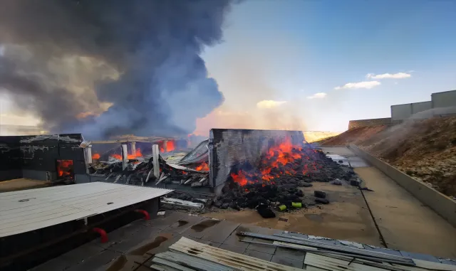 Gaziantep’teki fabrika yangını 35 milyon dolarlık hasara neden oldu Gaziantep’teki fabrika yangını 35 milyon dolarlık hasara neden oldu