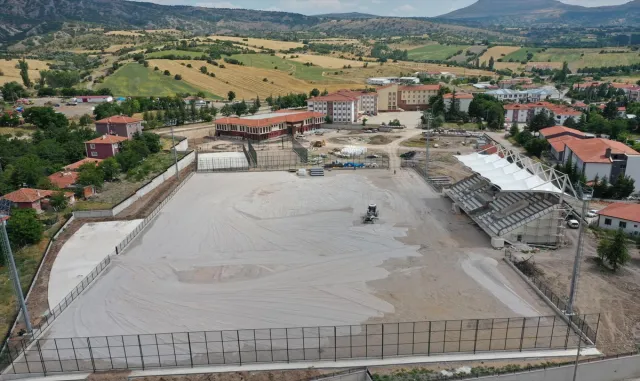 Güdül’de spor kompleksinin yapımı sürüyor Güdül’de spor kompleksinin yapımı sürüyor