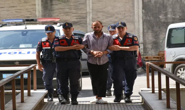 GÜNCELLEME 2 - Bursa’da orman yangını çıkardığı öne sürülen zanlı adliyede GÜNCELLEME 2 - Bursa’da orman yangını çıkardığı öne sürülen zanlı adliyede