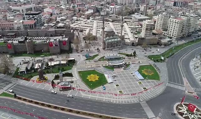 Kayseri’de bal üreticisine arılı kovan desteği Kayseri’de bal üreticisine arılı kovan desteği