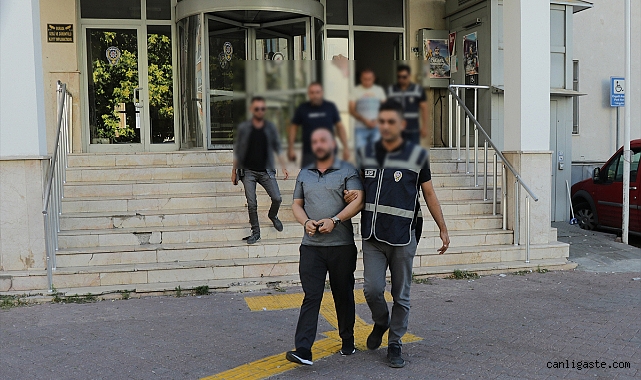 Kayseri’de suç makinesi firari 2 hükümlü yakalandı! Kayseri’de suç makinesi firari 2 hükümlü yakalandı!