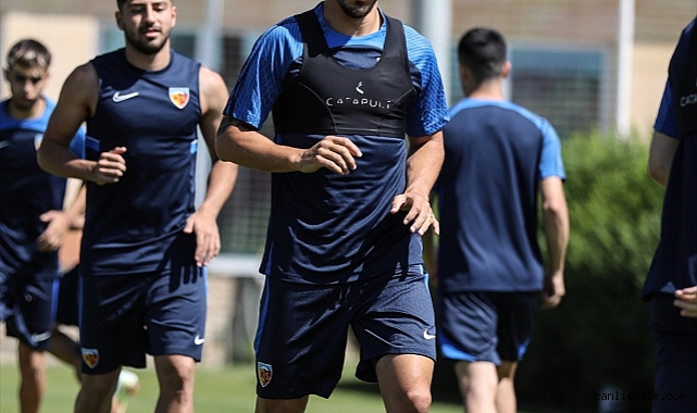 Kayserispor’da yeni sezon hazırlıkları hız kesmeden devam ediyor Kayserispor’da yeni sezon hazırlıkları hız kesmeden devam ediyor