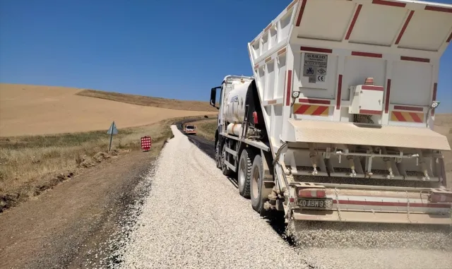 Kırşehir’de 186 kilometre köy yolunda sathi kaplama yapılacak Kırşehir’de 186 kilometre köy yolunda sathi kaplama yapılacak