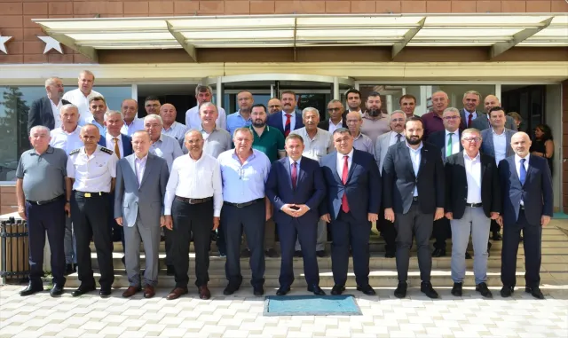 Kırşehir’de "İş Dünyası İstişare Toplantısı" yapıldı Kırşehir’de "İş Dünyası İstişare Toplantısı" yapıldı